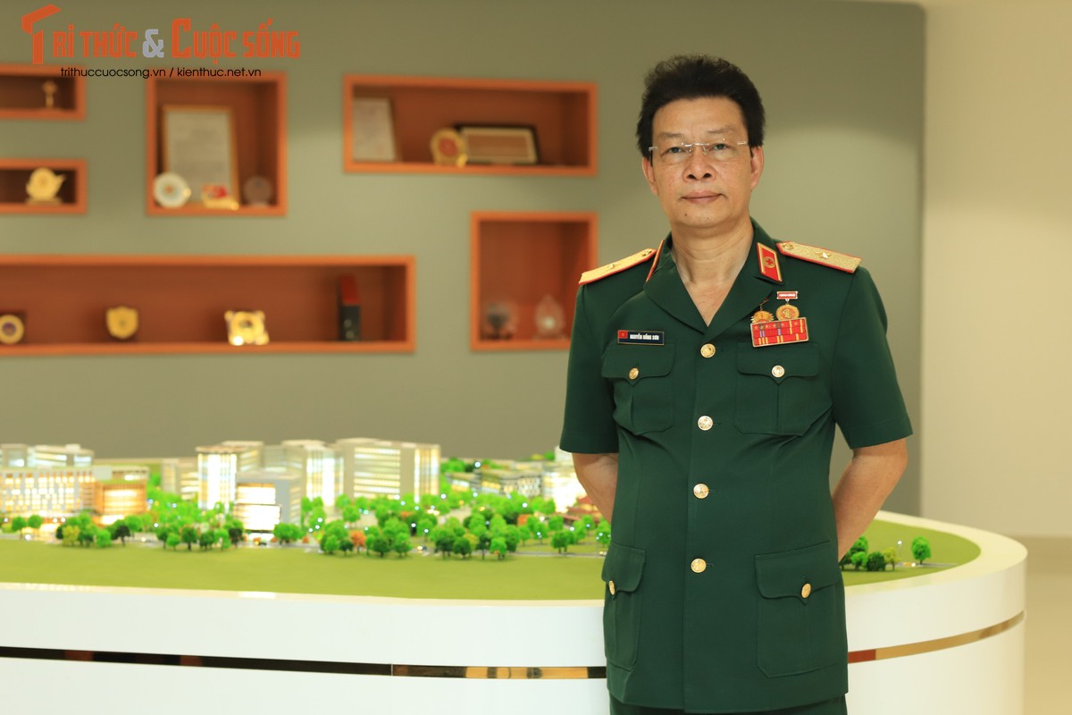 [e-Magazine] Thieu tuong - PGS.TS Nguyen Hong Son: “Tu dau thuong… Ta dung day vung vang”