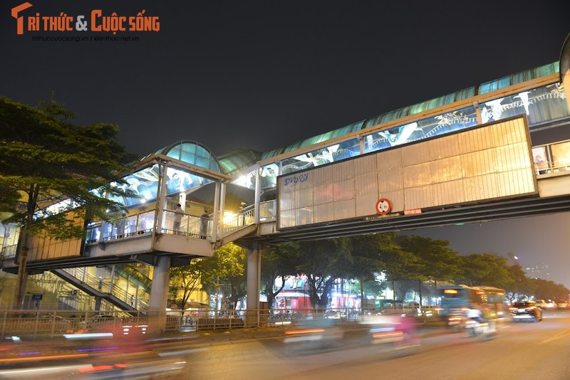 Ngo ngang ve dep “ham thuy cung”, ai di qua cung phai ngoai nhin