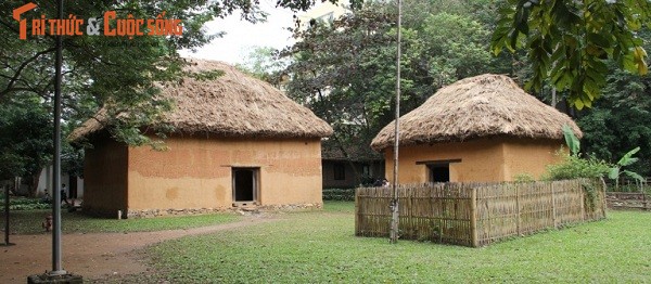 Ngoi nha cua nguoi Ha Nhi duoc sua chua ngay giua long Ha Noi