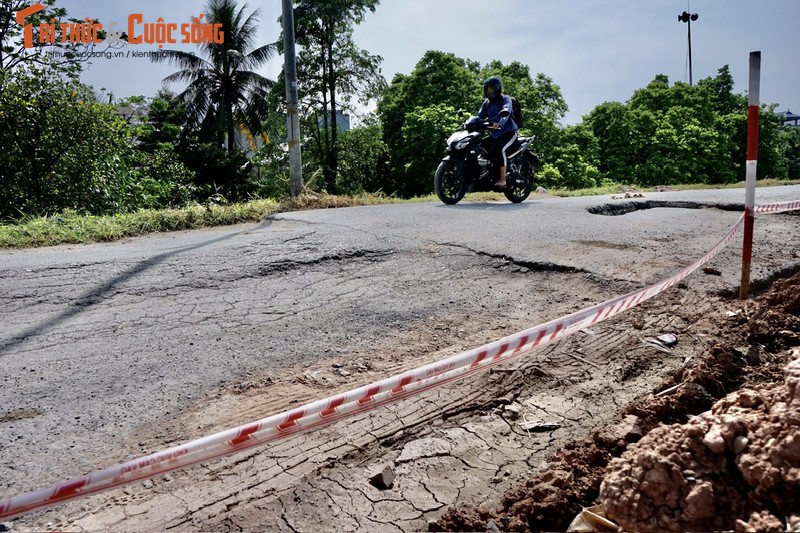 De Yen Nghia sut lun, da dung 100m rao chan-Hinh-4