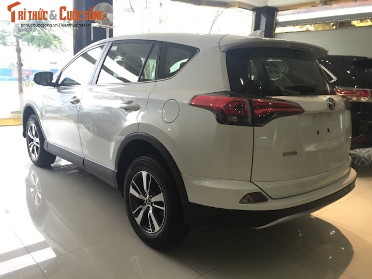 Can canh Toyota RAV4 moi gia gan 2 ty tai Viet Nam-Hinh-2