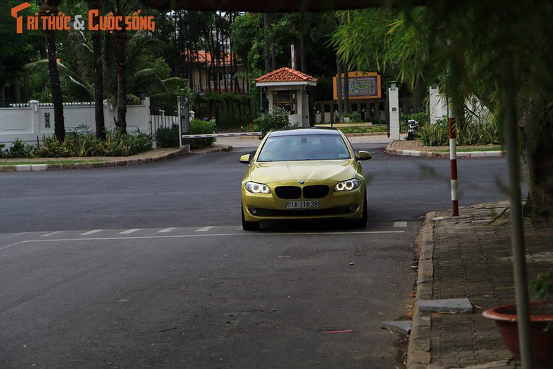 Dan choi Viet do xe sang BMW 523i vang chanh doc la-Hinh-2