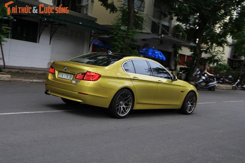 Dan choi Viet do xe sang BMW 523i vang chanh doc la-Hinh-4