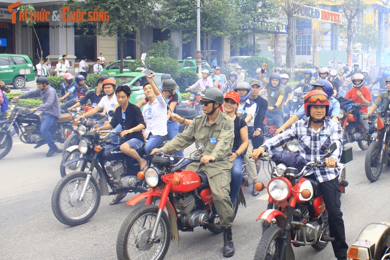 Dan “xe cho lon” Minsk va Simson hun khoi Bac Ninh-Hinh-3