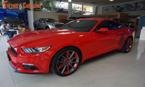 Chi tiet Ford Mustang gia hon 2 ty tai Sai Gon-Hinh-4