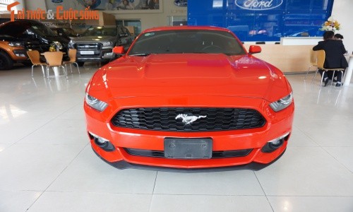 Chi tiet Ford Mustang gia hon 2 ty tai Sai Gon