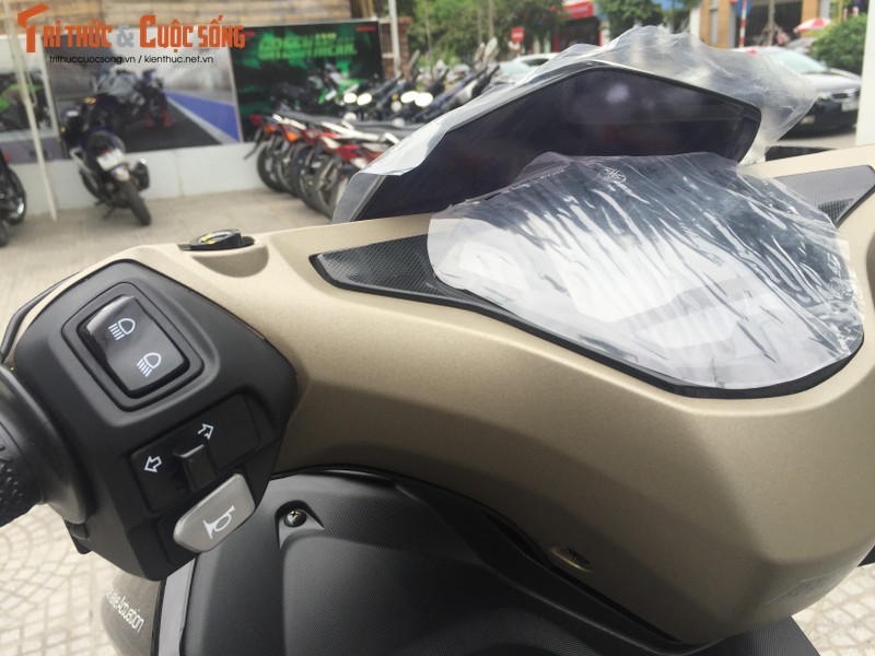 Can canh Yamaha NVX 155 Camo gia 52 trieu tai Ha Noi-Hinh-9