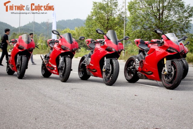 Dan sieu moto Ducati Panigale “khoe dang” tai Ha Noi-Hinh-9