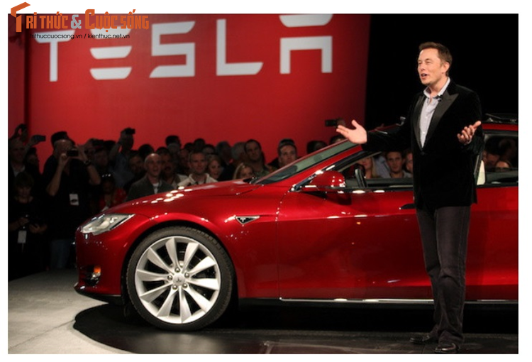 Chu tich Tesla keu goi co dong can nhac ve goi thu nhap 56 ty USD cua CEO Elon Musk