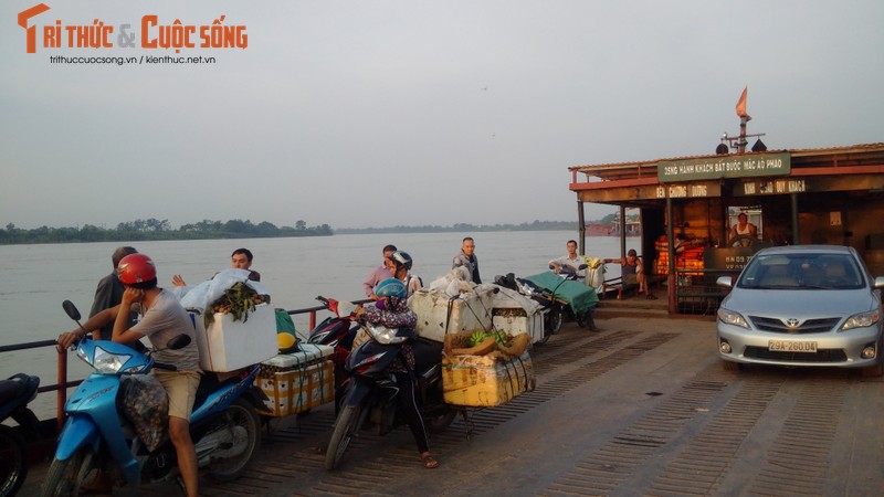 Ha Noi: Mat an toan tai ben pha ngang song Chuong Duong-Hinh-4