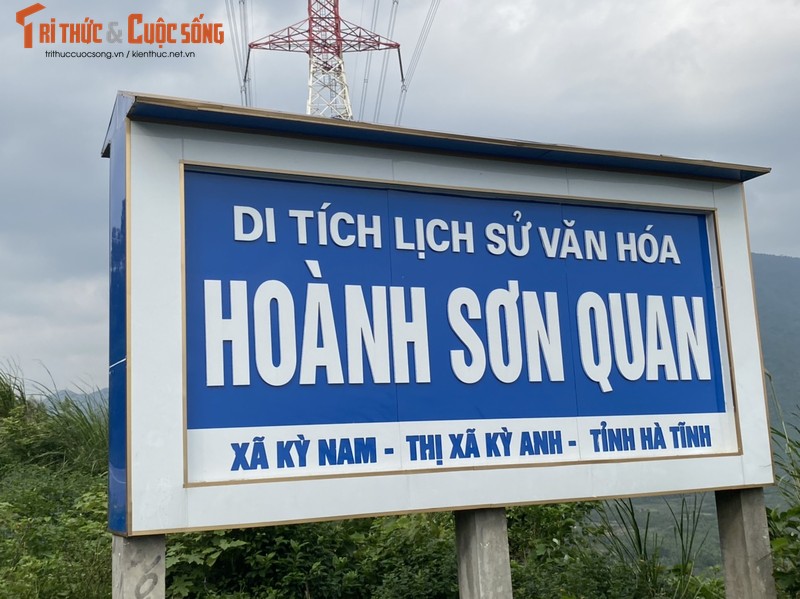 Kham pha di tich Cong Troi tren dinh Deo Ngang-Hinh-4