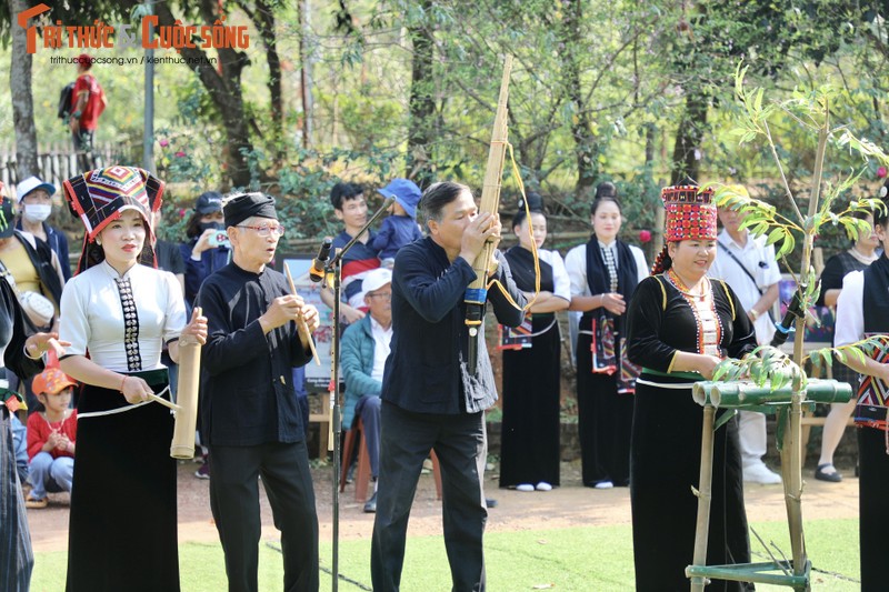 Dac sac Nghe thuat Xoe Thai va Van hoa Cham-Hinh-2