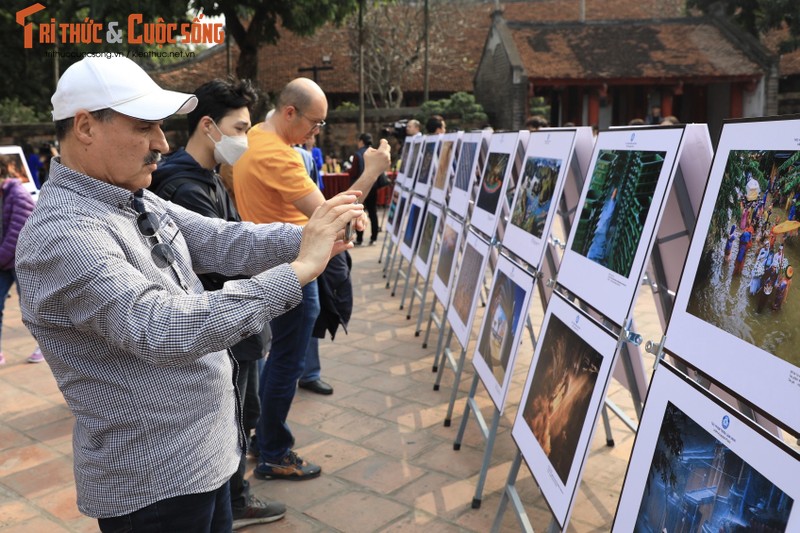 Trao giai va khai mac Trien lam Anh nghe thuat quoc te lan thu 12-Hinh-2