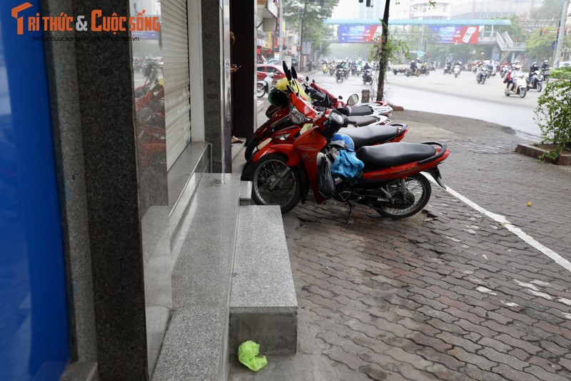 Ha Noi: Duong Xa Dan sau 6 nam pha do bac them lan via he