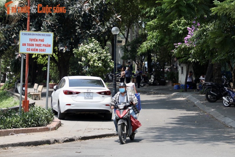 Sap toi Ha Noi co bao nhieu pho di bo?-Hinh-9