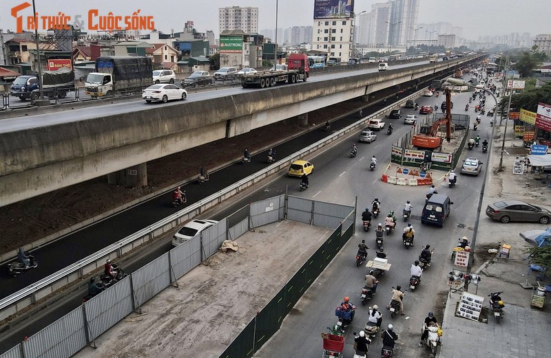 Ha Noi: Toan canh tuyen duong Nguyen Trai sap dung 8 “lo cot“-Hinh-8