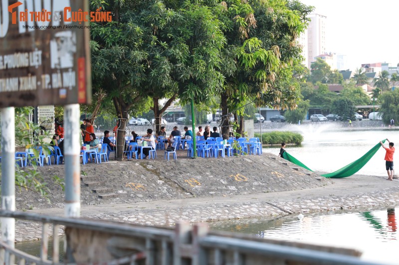 Ha Noi: Ho Rua bi lan chiem nhieu nam, nhung van khong xu ly-Hinh-5