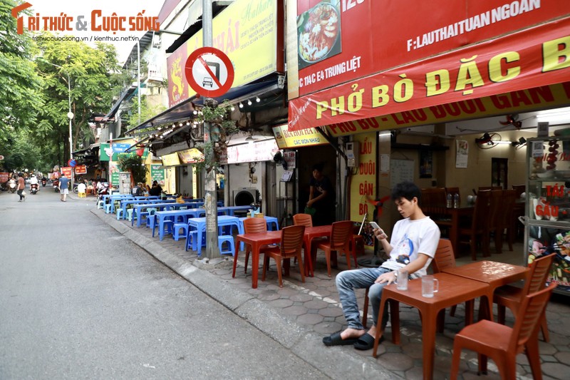 Ha Noi: Nhieu vi pham trat tu do thi tai phuong Trung Liet-Hinh-5