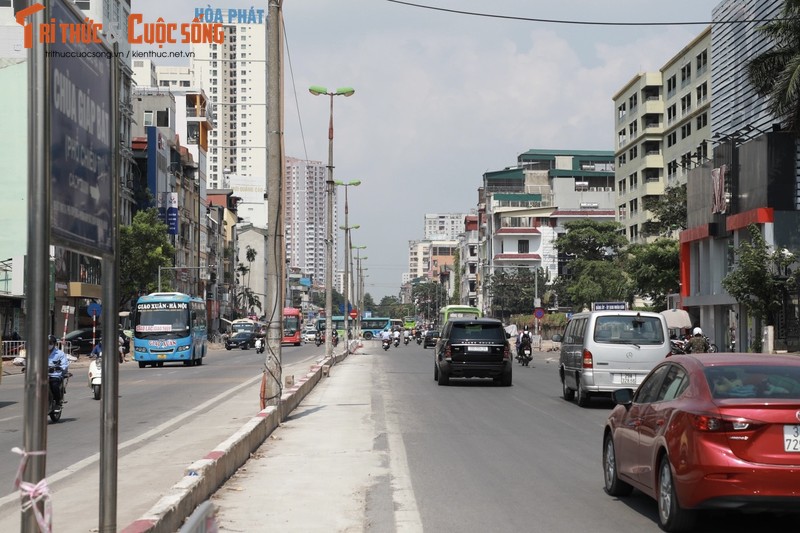 Can canh con duong khong bong cay, nong nhat Thu do-Hinh-2