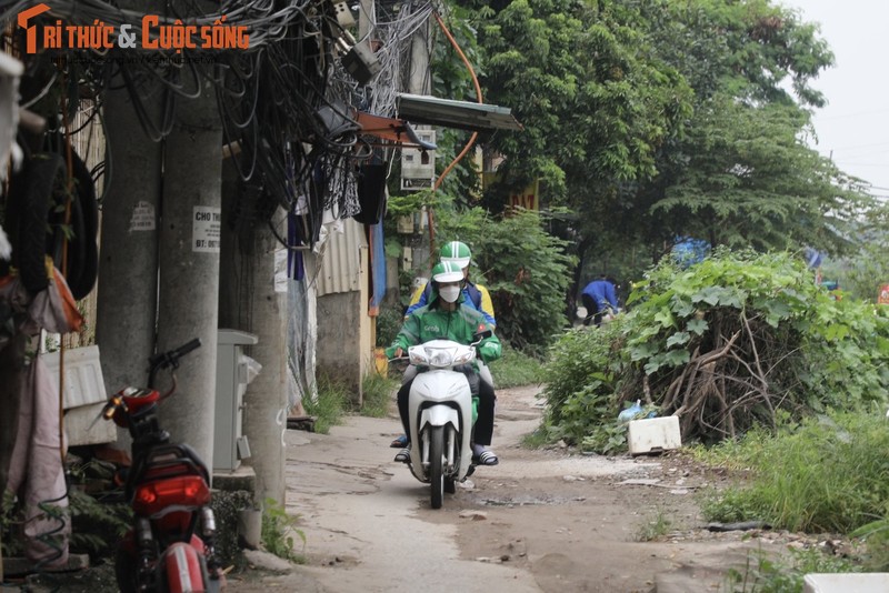 Ha Noi: Can canh con duong cu mua la ngap-Hinh-8