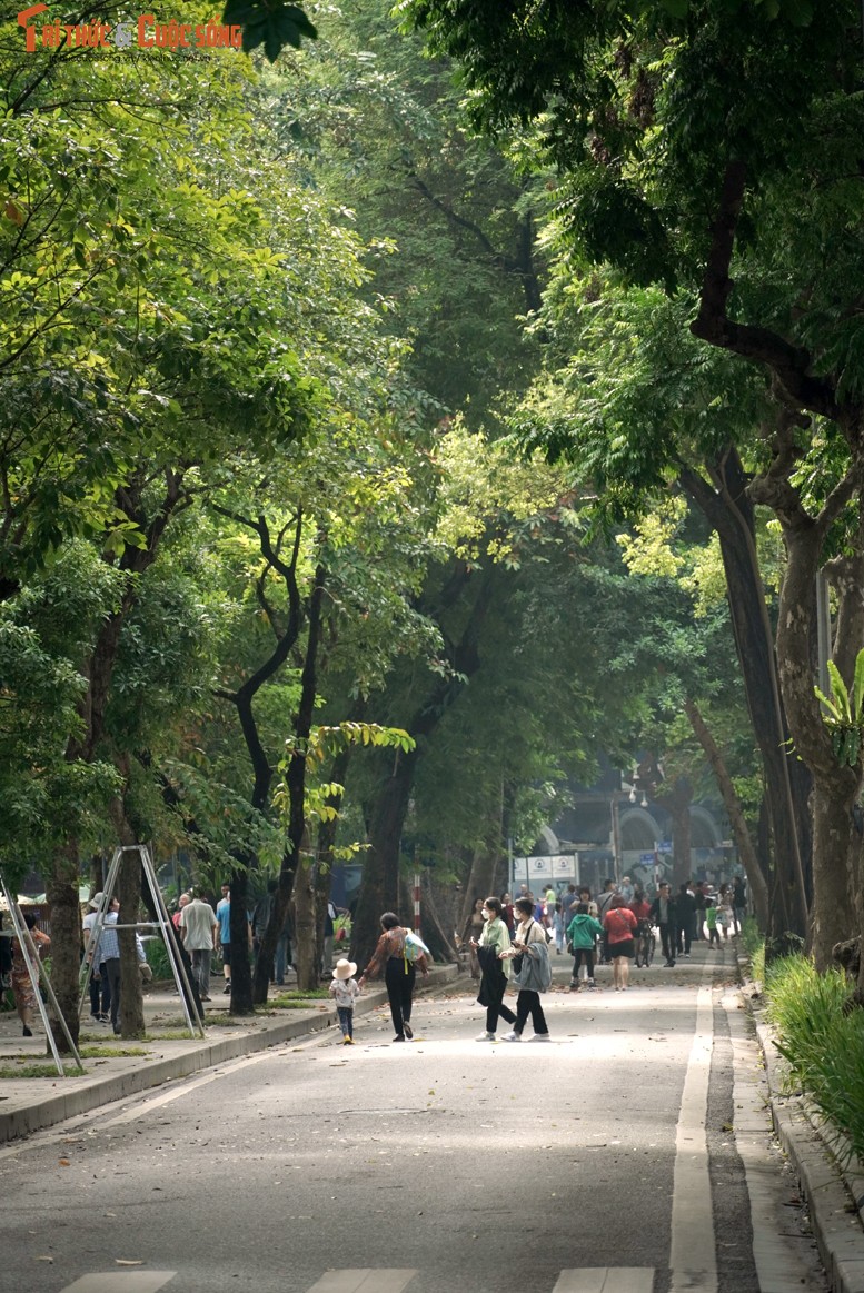 Ha Noi: Thanh binh trong nang cuoi thu-Hinh-2