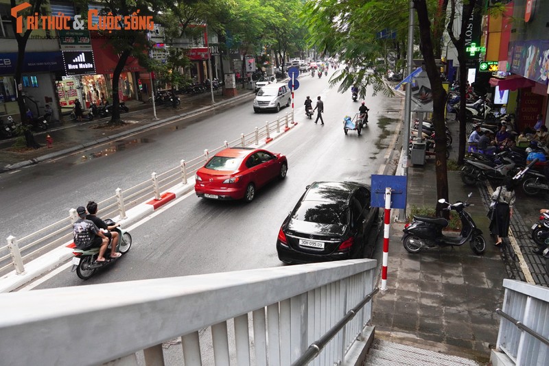 Ha Noi: Vo tu sang duong, nguoi dan nhu “dua gion voi tu than“-Hinh-10