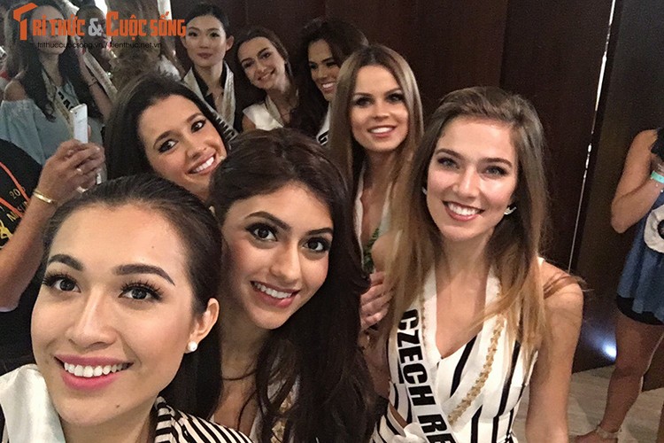 Le Hang tu tin trinh dien thoi trang tai Miss Universe 2016-Hinh-11