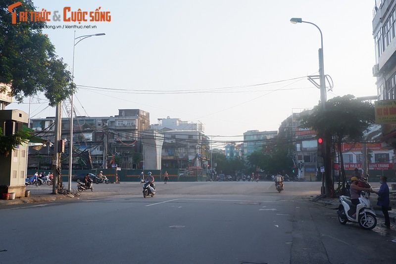 Ngay dau gian cach xa hoi theo Chi thi 16, duong pho Ha Noi the nao?