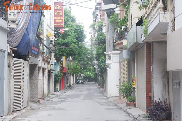 Can canh noi phong toa lien quan 21 ca mac COVID-19 o Ha Noi-Hinh-11