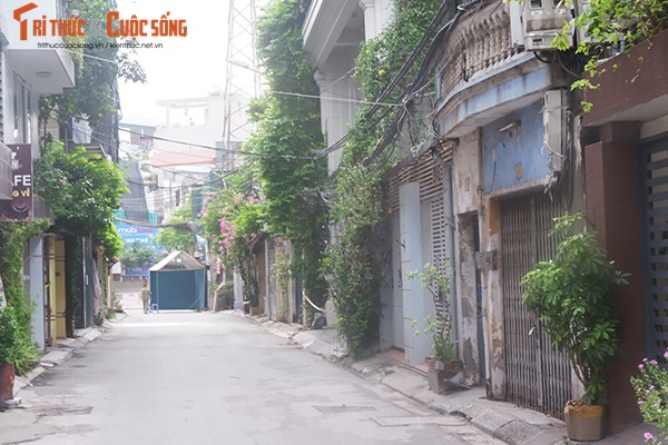 Can canh noi phong toa lien quan 21 ca mac COVID-19 o Ha Noi-Hinh-9