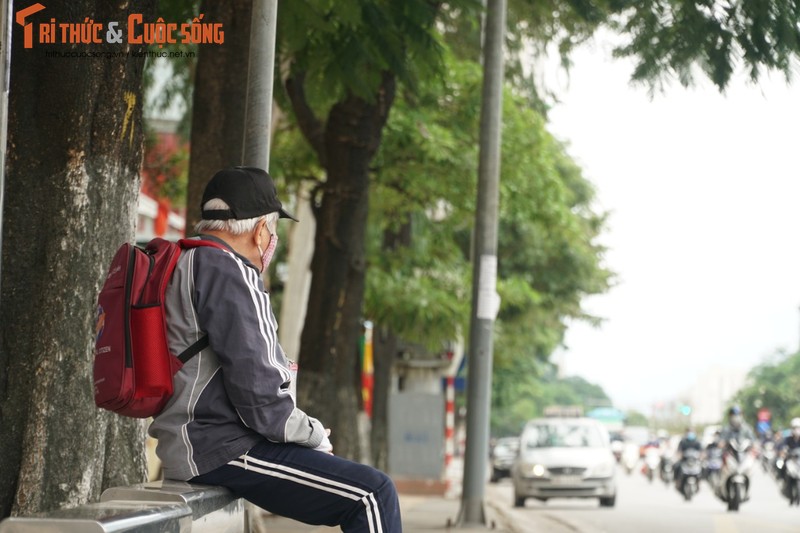 Nguoi dan Ha Noi co ro don dot lanh manh nhat tu dau mua-Hinh-3