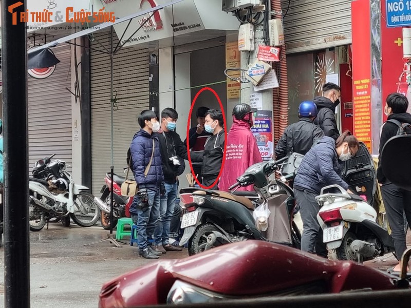 Canh tuong bat ngo tai cac quay ban phao hoa Tet o Ha Noi-Hinh-4