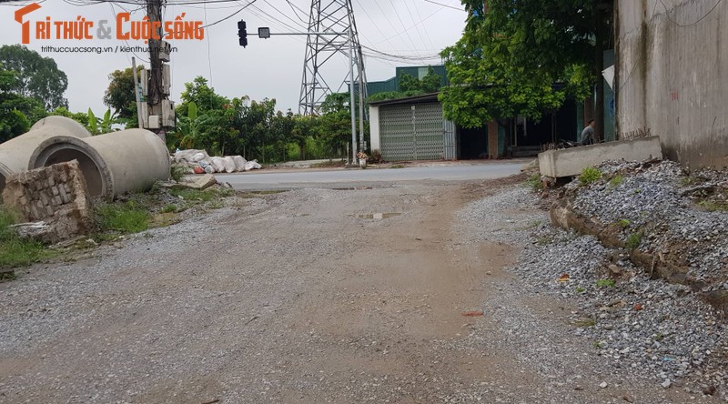 Hai Duong: Can canh 1,23km duong hon 3 nam chua hoan thanh-Hinh-4