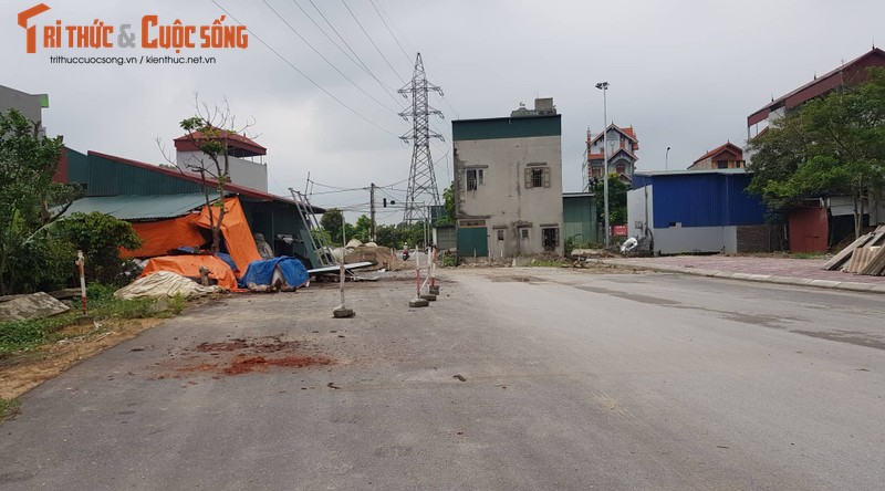 Hai Duong: Can canh 1,23km duong hon 3 nam chua hoan thanh-Hinh-7