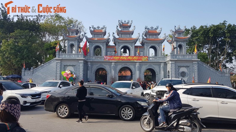 Hai Duong: Hang nghin du khach do ve den Tranh… van con canh ngan ngam-Hinh-16