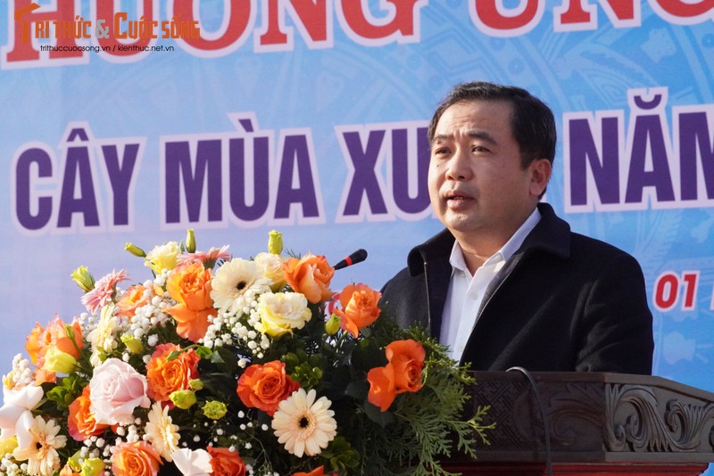 Hai Duong: Bi thu Tinh uy phat dong Tet trong cay xuan Quy Mao 2023