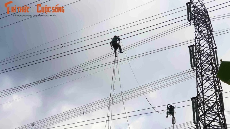 Hai Duong: Bao ve thi cong duong day 220kV qua xa Cam Hung