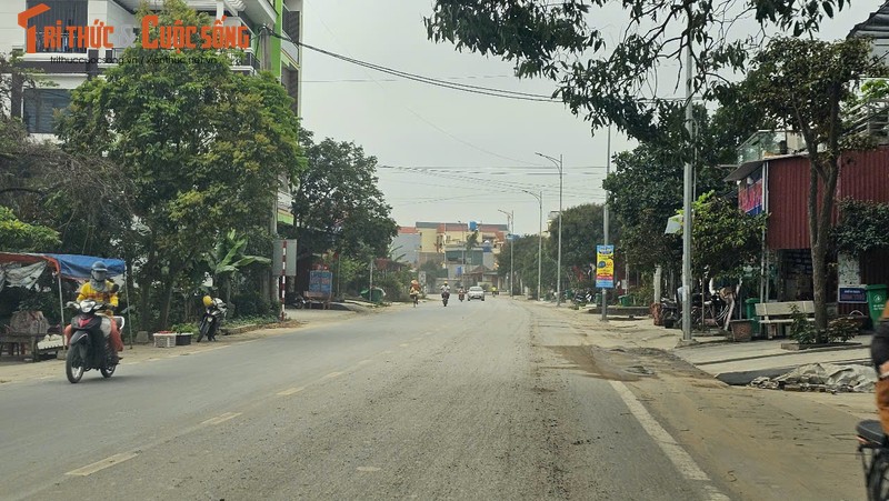 Hải Dương: San lấp dự án khu dân cư, xe tải “oanh tạc” đường 392B - Hình 13 Hai Duong: San lap du an khu dan cu, xe tai “oanh tac” duong 392B-Hinh-13