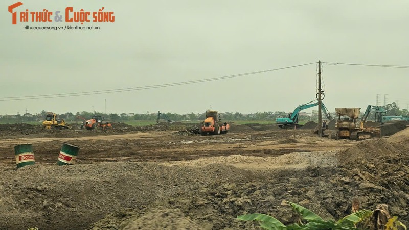 Hải Dương: San lấp dự án khu dân cư, xe tải “oanh tạc” đường 392B Hai Duong: San lap du an khu dan cu, xe tai “oanh tac” duong 392B