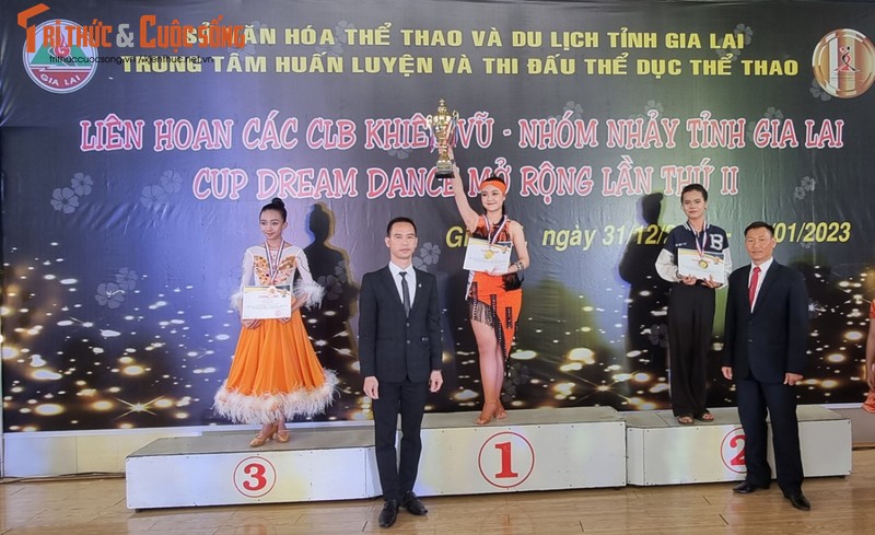 Gia Lai: Ket thuc giai Khieu vu Cup Dream Dance mo rong lan thu II