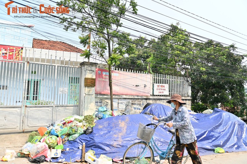 “Thanh pho dang song” Ha Long ngap ngua rac thai-Hinh-12