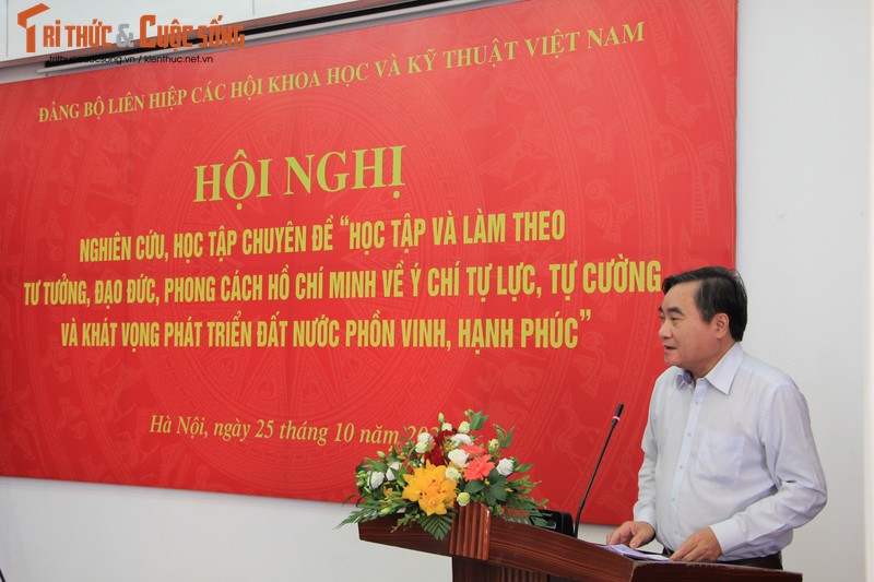 Hoc tap va lam theo tu tuong Ho Chi Minh ve y chi tu luc, tu cuong, khat vong phat trien dat nuoc