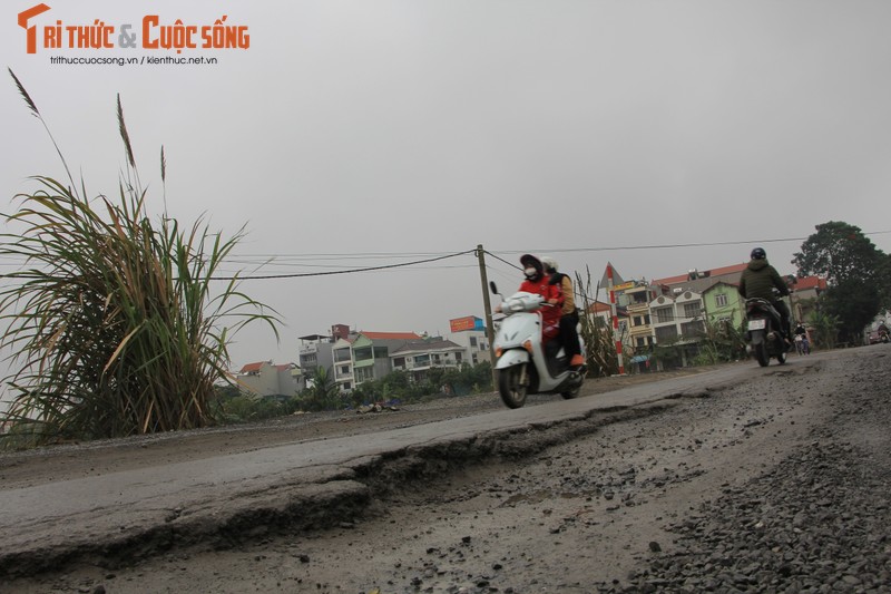 Ha Noi: Duong Son Dong - Song Phuong nut toac, xuong cap nghiem trong-Hinh-8