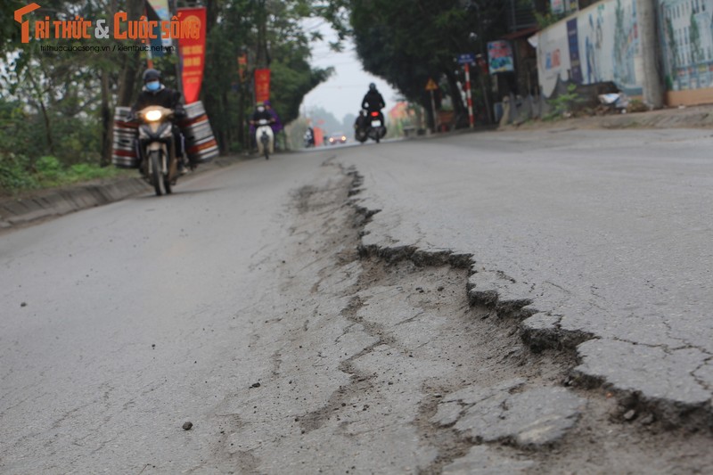 Ha Noi: Duong Son Dong - Song Phuong nut toac, xuong cap nghiem trong