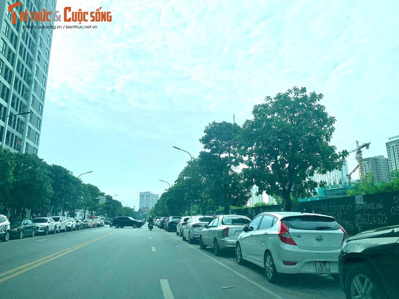 Ha Noi: Bai trong giu xe het giay phep, Cty Huu Duc Tri van thu tien-Hinh-2