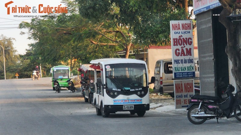 Xe dien 4 banh khong phep “tung hoanh” o Nam Dinh