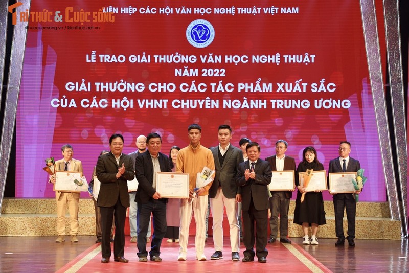 ​  67 tac gia duoc trao giai thuong Van hoc nghe thuat 2022-Hinh-2