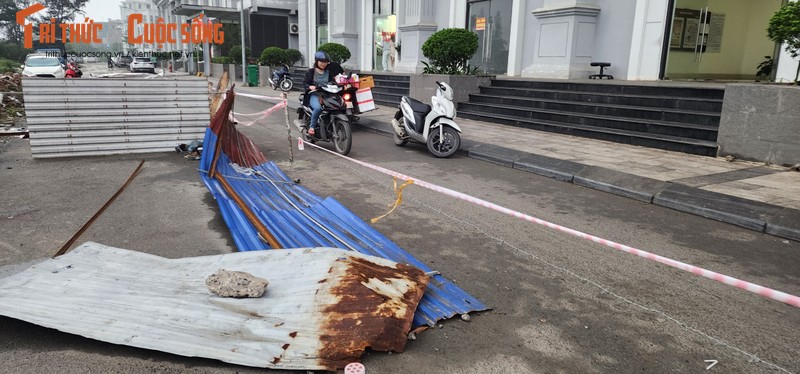 Ha Noi: Giang “bay” day thep gai o chung cu Hateco Apollo-Hinh-7