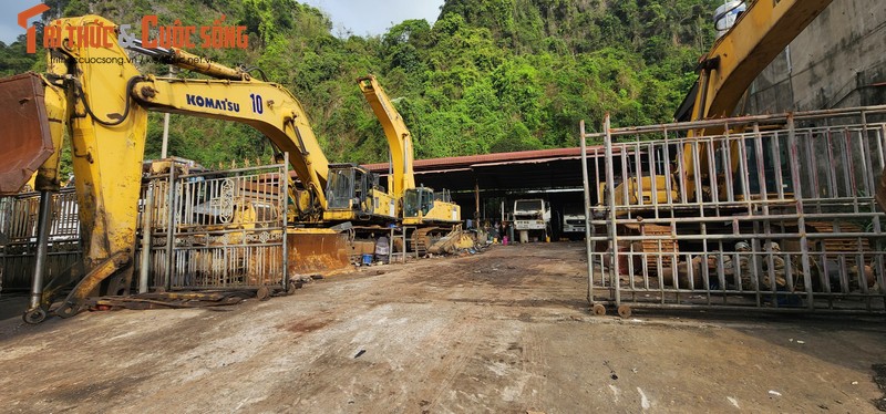 Quang Ninh: Chua di doi xuong “mo” o to cu, Ai chiu trach nhiem?-Hinh-6