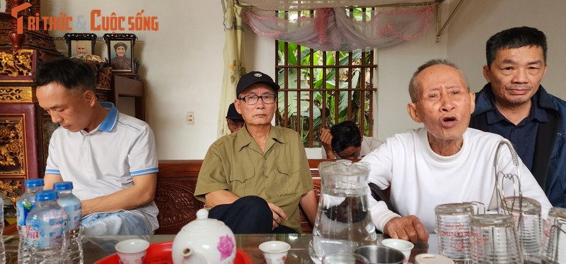 Ky chuyen nhuong dat trai phep: Trach nhiem Giam doc VPDKDD chi nhanh huyen Thuy Nguyen?